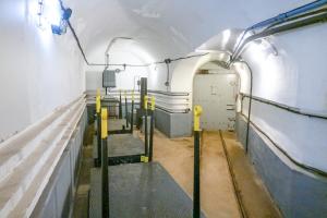 Ligne Maginot - SCHOENENBOURG - (Ouvrage d'artillerie) - Bloc 6
Entrée du bloc à droite