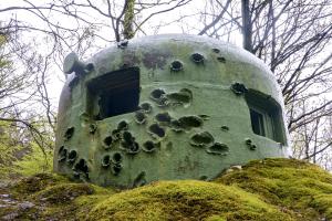 Ligne Maginot - GUNSTHAL COL OUEST - (Blockhaus pour arme infanterie) - La cloche GFM portant les stigmates de l'assaut allemand du 19 juin 1940