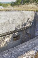Ligne Maginot - CASTILLON (CN) - EO8 - (Ouvrage d'artillerie) - Bloc 6
Créneau de mortier de 81mm en fossé et créneau pour FM destiné à la couverture du fossé