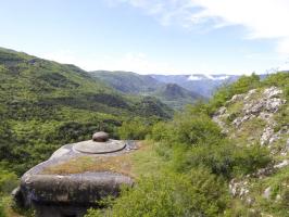 Ligne Maginot - CASTILLON (CN) - EO8 - (Ouvrage d'artillerie) - Bloc 6
Le Barbonnet au fond