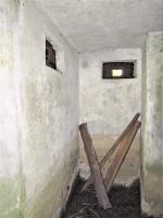 Ligne Maginot - GROSSMATTEN - (Blockhaus pour arme infanterie) - La caponnière et ses deux créneaux de fusillade couvrant l'entrée en chicane