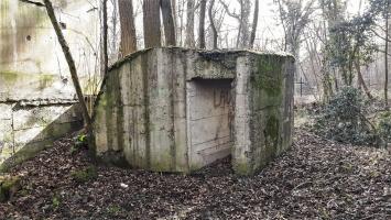 Ligne Maginot - SUNDHOUSE - (Stand de tir) - Un curieux bloc à coté de la casemate d'exercice