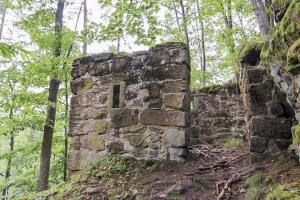 Ligne Maginot - CHATEAU NEUF 1 (Blockhaus pour arme infanterie) - Le créneau défendant l'entrée 
