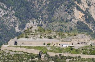 Ligne Maginot - RIMPLAS (RS) - (Ouvrage d'artillerie) - Vue depuis l'Est (prise depuis la piste qui monte de Marie à la Serena)
