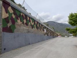 Ligne Maginot - RIMPLAS (RS) - (Ouvrage d'artillerie) - Le camouflage du mur d'escarpe repeint