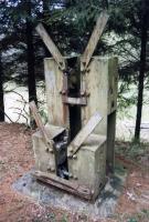 Ligne Maginot - 136 - (Barrage de Route) - La barrière remise en place au Simserhof
Ensemble récepteur avec son mécanisme de verrouillage de la barrière en position fermée