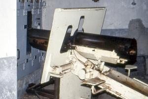Ligne Maginot - BOIS D'OTTONVILLE - BCA1 - (Casemate d'artillerie) - Chambre de tir droite dans les années 1970
Canon de 75 mle 1897