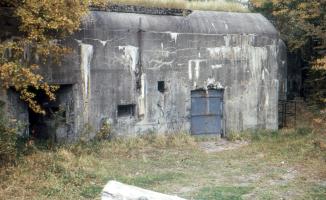Ligne Maginot - BOIS D'OTTONVILLE - BCA1 - (Casemate d'artillerie) - Les entrées hommes et matériel