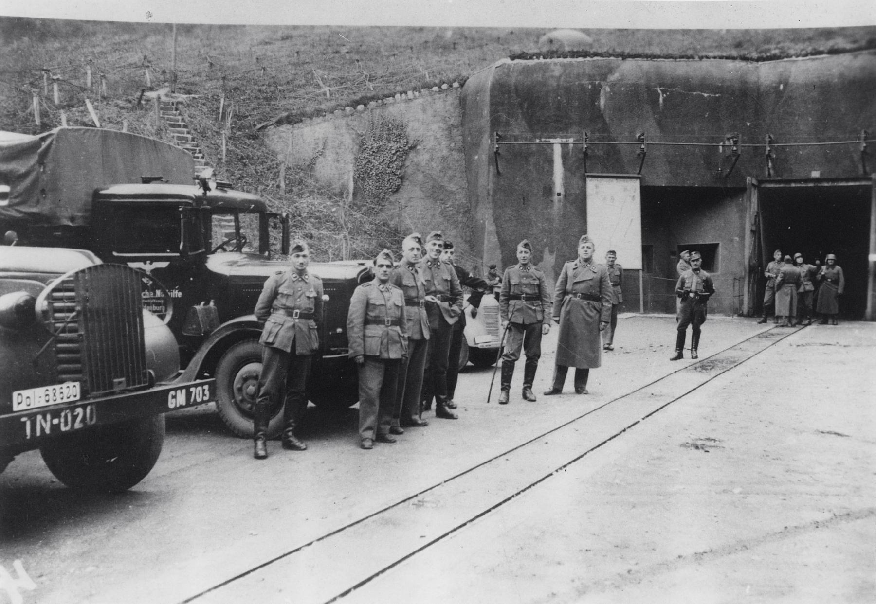 Ligne Maginot - SIMSERHOF - (Ouvrage d'artillerie) - L'entrée munitions de l'ouvrage sous l'occupation - Inconnu