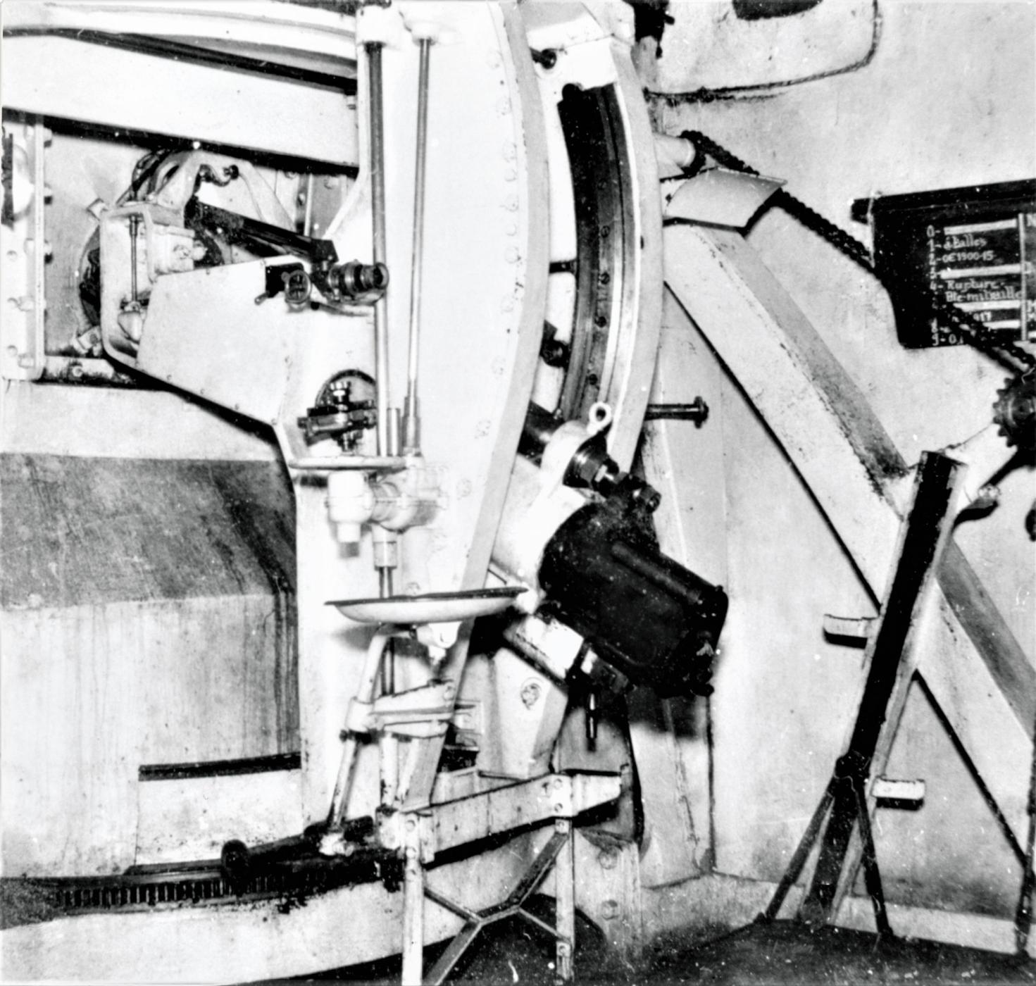 Ligne Maginot - FERMONT - A2 - (Ouvrage d'artillerie) - Bloc 4
L'une des pièces de 75 mle 32 sous casemate  - Inconnu