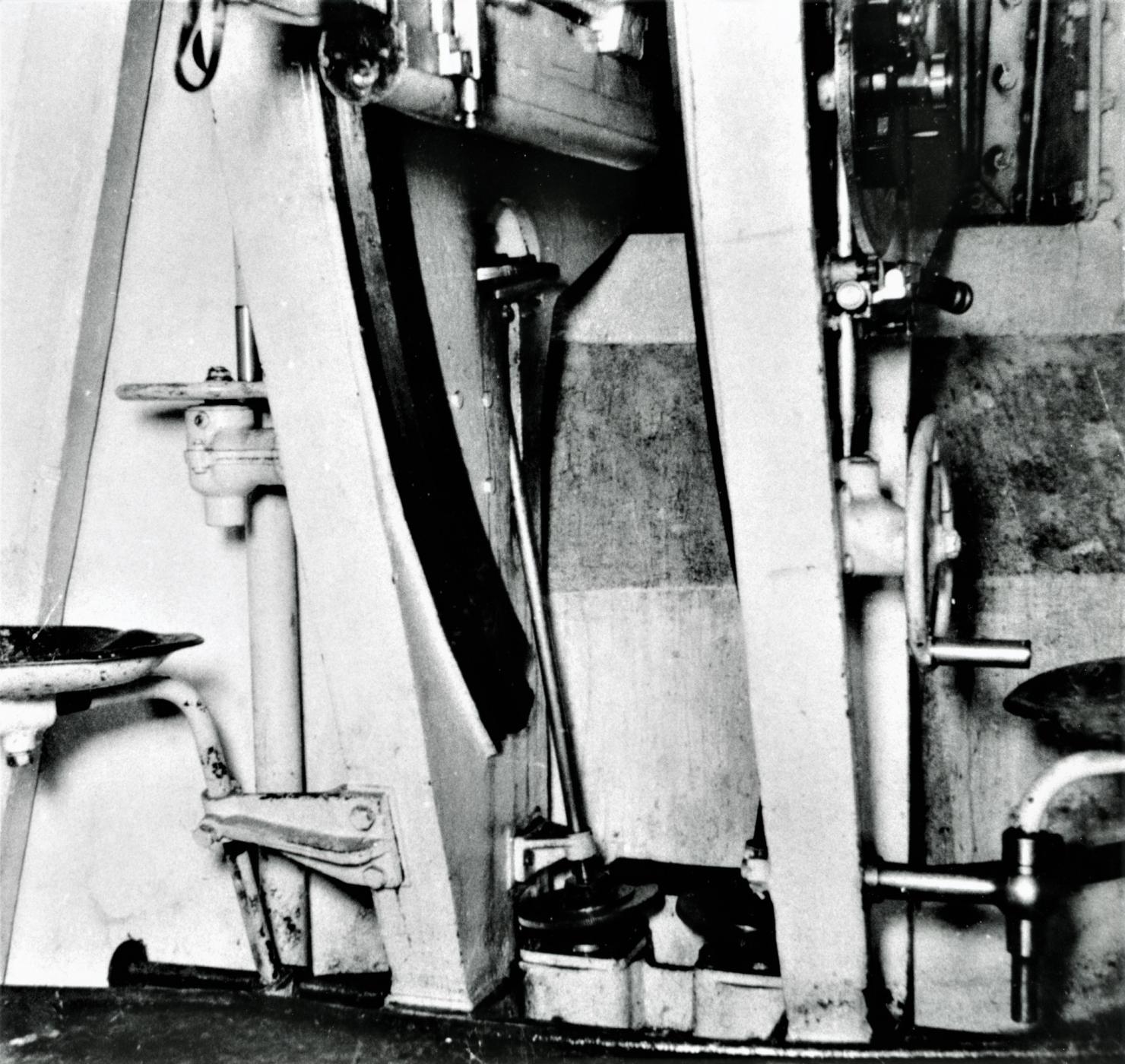 Ligne Maginot - Canon-obusier de 75 mm modèle 1932 sous casemate (75 32) - Ouvrage de Fermont bloc 4
Tringlerie et renvoi des reports de hausse