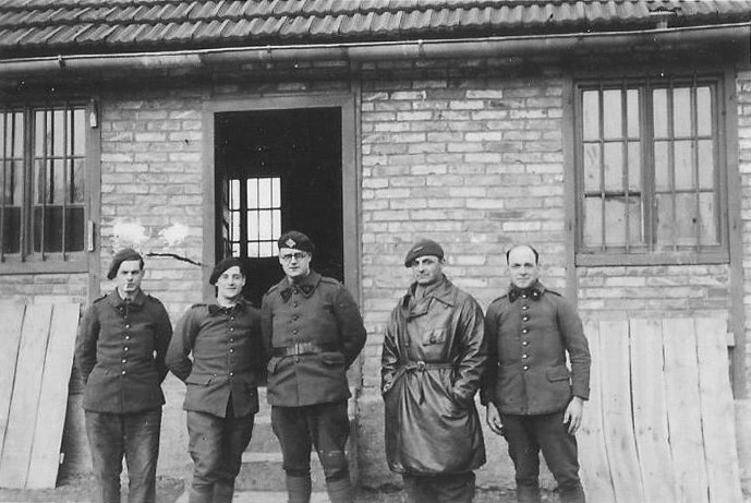 Ligne Maginot - SOULTZ SOUS FORET - (Infrastructure ferroviaire) - Le personnel du poste de régulation de Soultz-sous-Forêts en 1939-40  - Edouard-Roger Basset