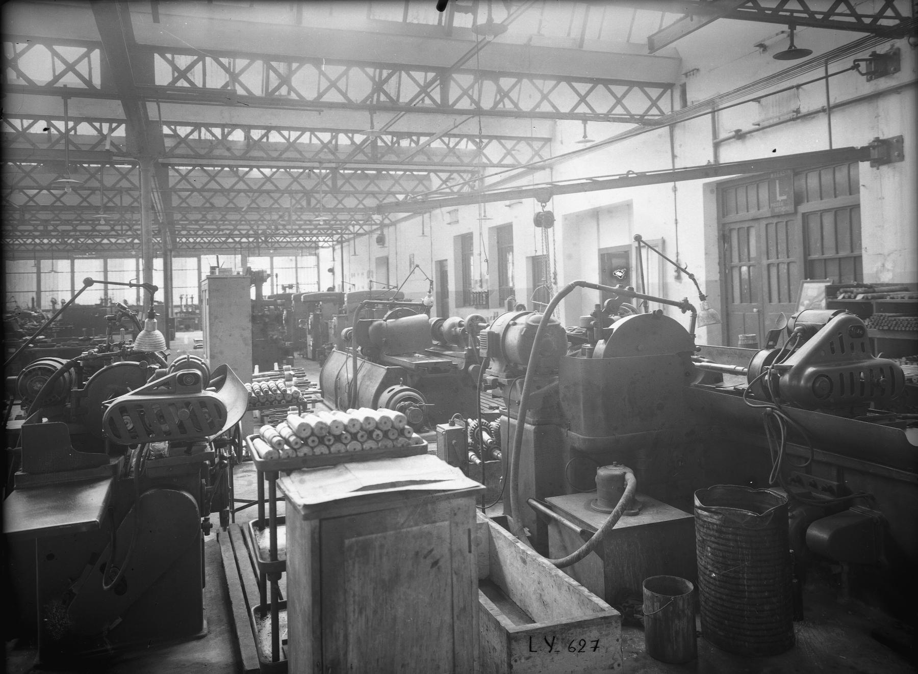 Ligne Maginot - SCHNEIDER-WESTINGHOUSE (SW) - Matériel électrique SW - Schneider-Westinghouse 
Atelier de fabrication mecanique