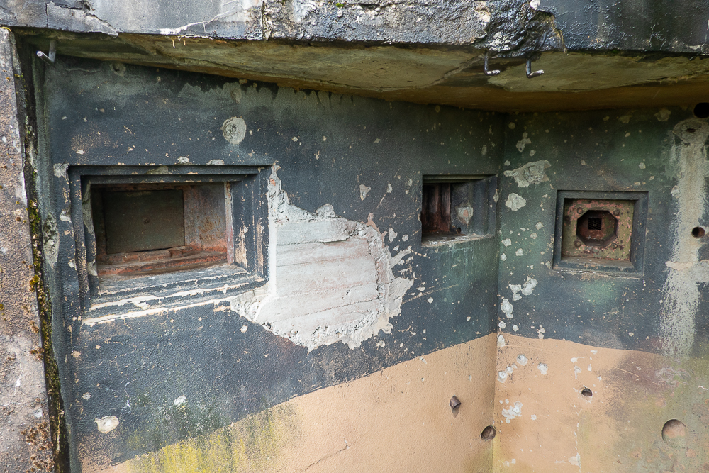 Ligne Maginot - ASCHBACH EST - O2 - (Casemate d'infanterie - Double) - Créneaux de la chambre de tir sud-est - Michel Teiten