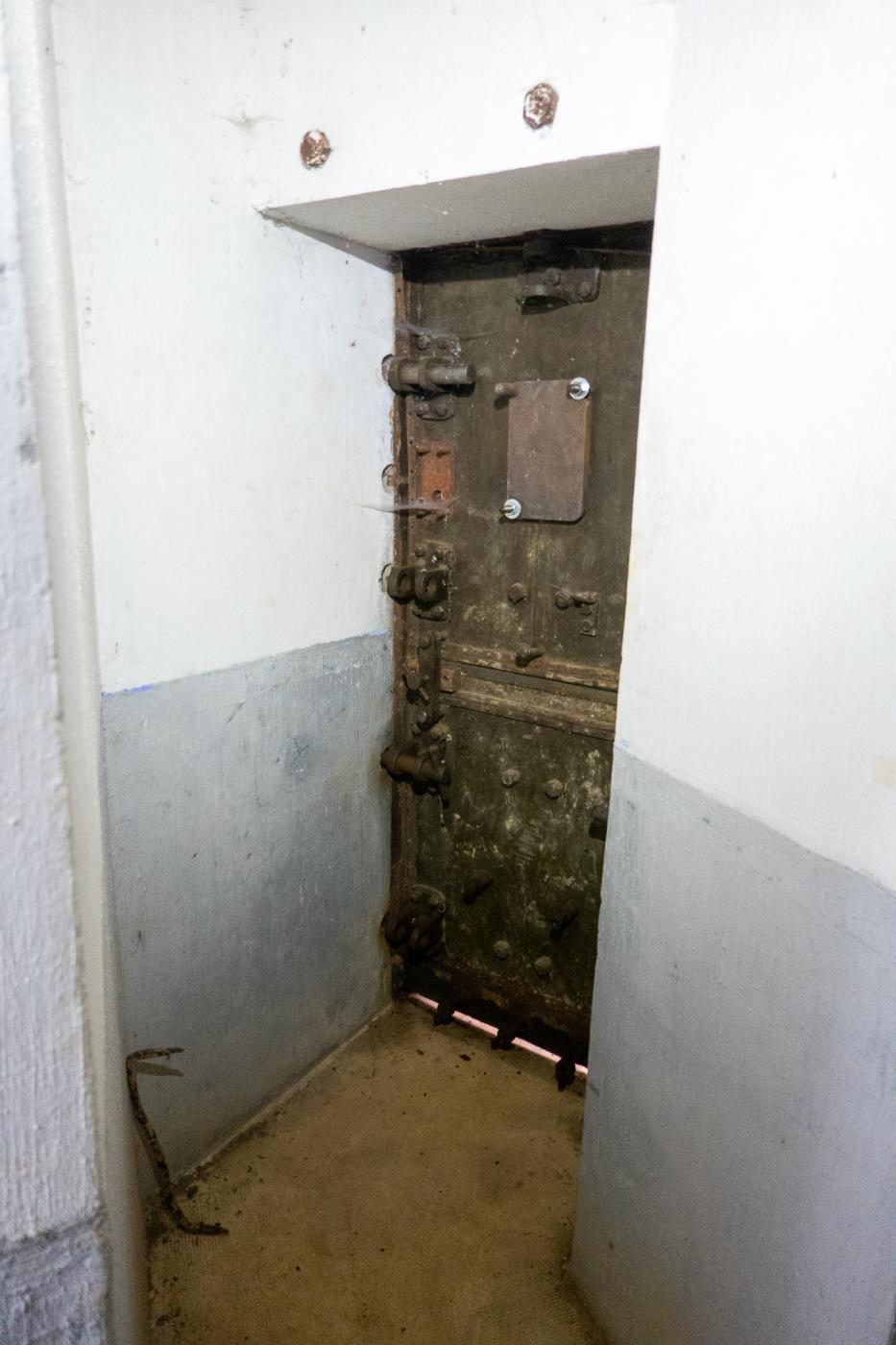 Ligne Maginot - ASCHBACH EST - O2 - (Casemate d'infanterie - Double) - Etage inferieur
Sortie de secours - Michel Teiten