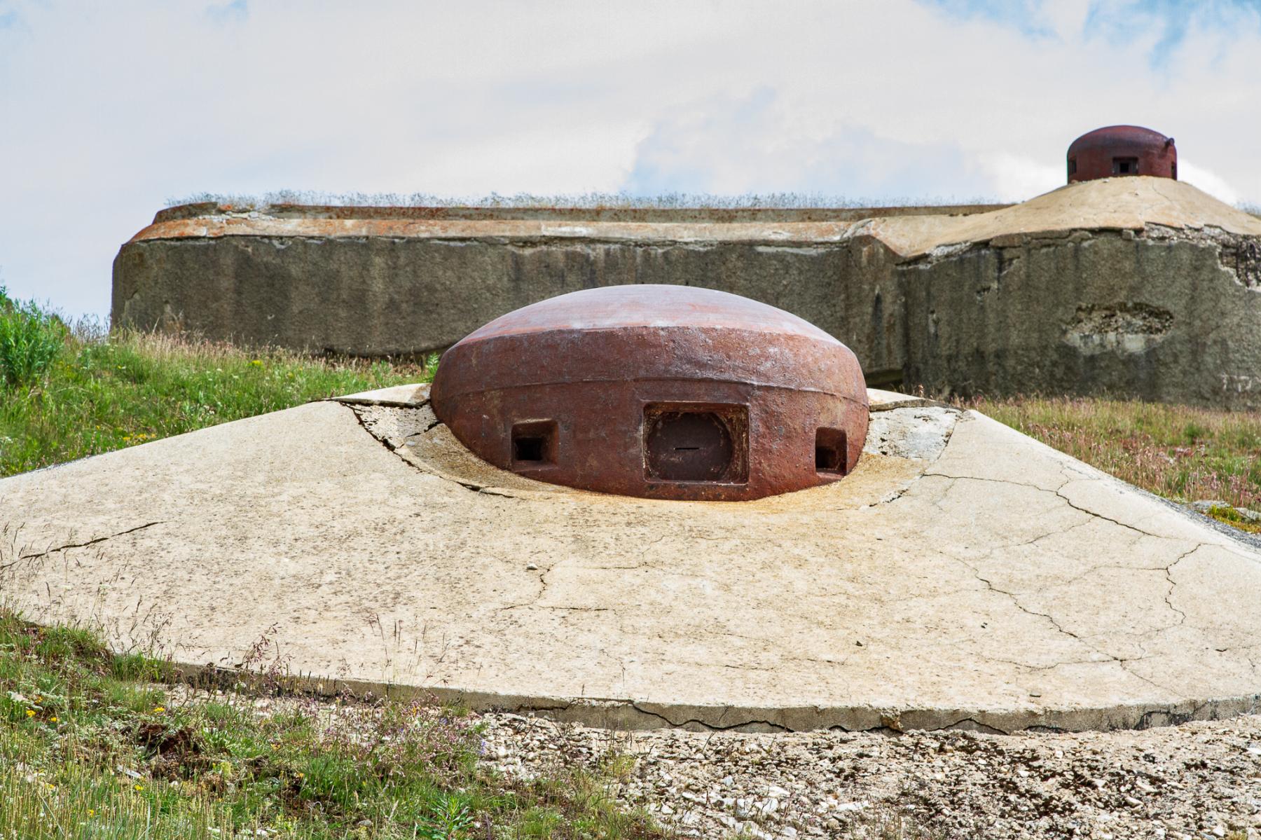 Ligne Maginot - LAVOIR - (Ouvrage d'artillerie) - Bloc 4
La cloche JM orientée sur la Vallée Etroite