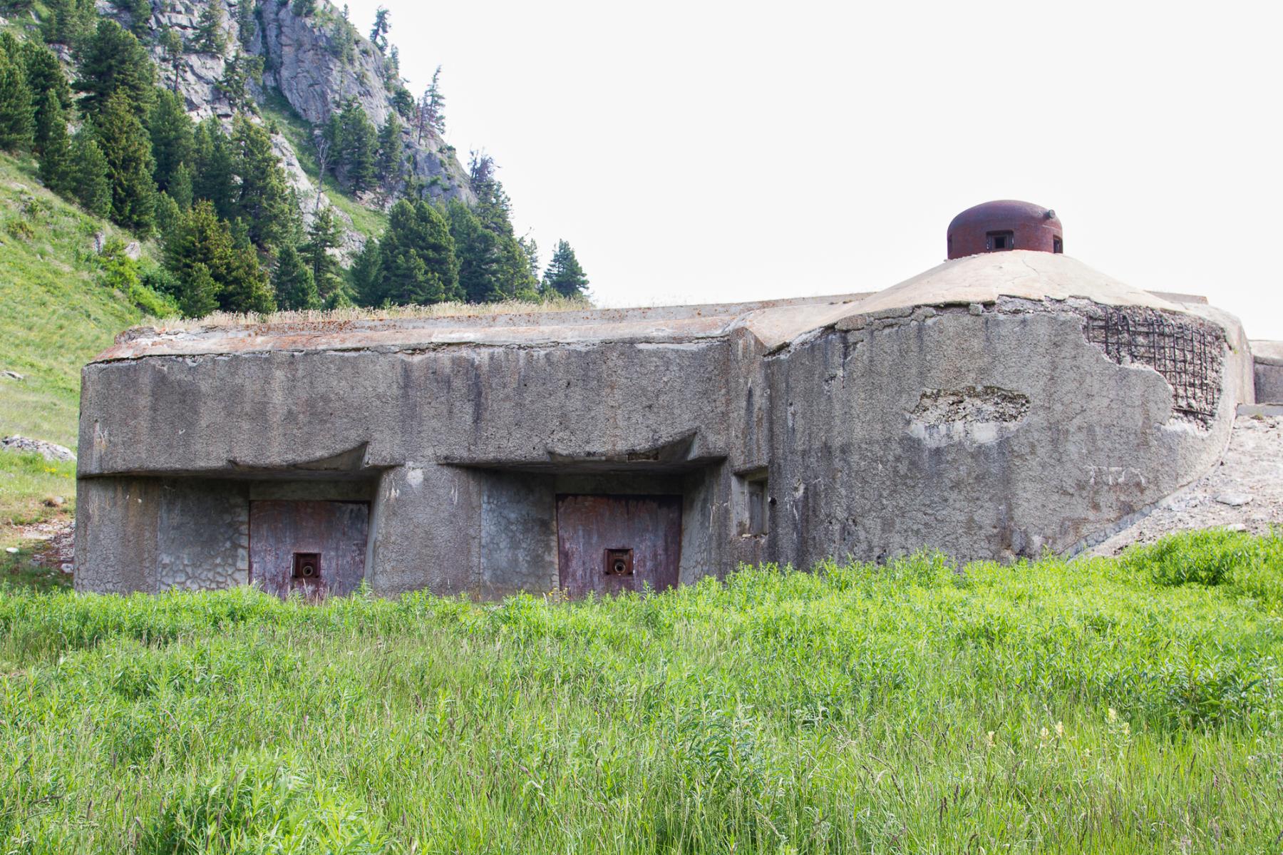 Ligne Maginot - LAVOIR - (Ouvrage d'artillerie) - Bloc 5
La casemate avec les deux 75 - Michel Teiten