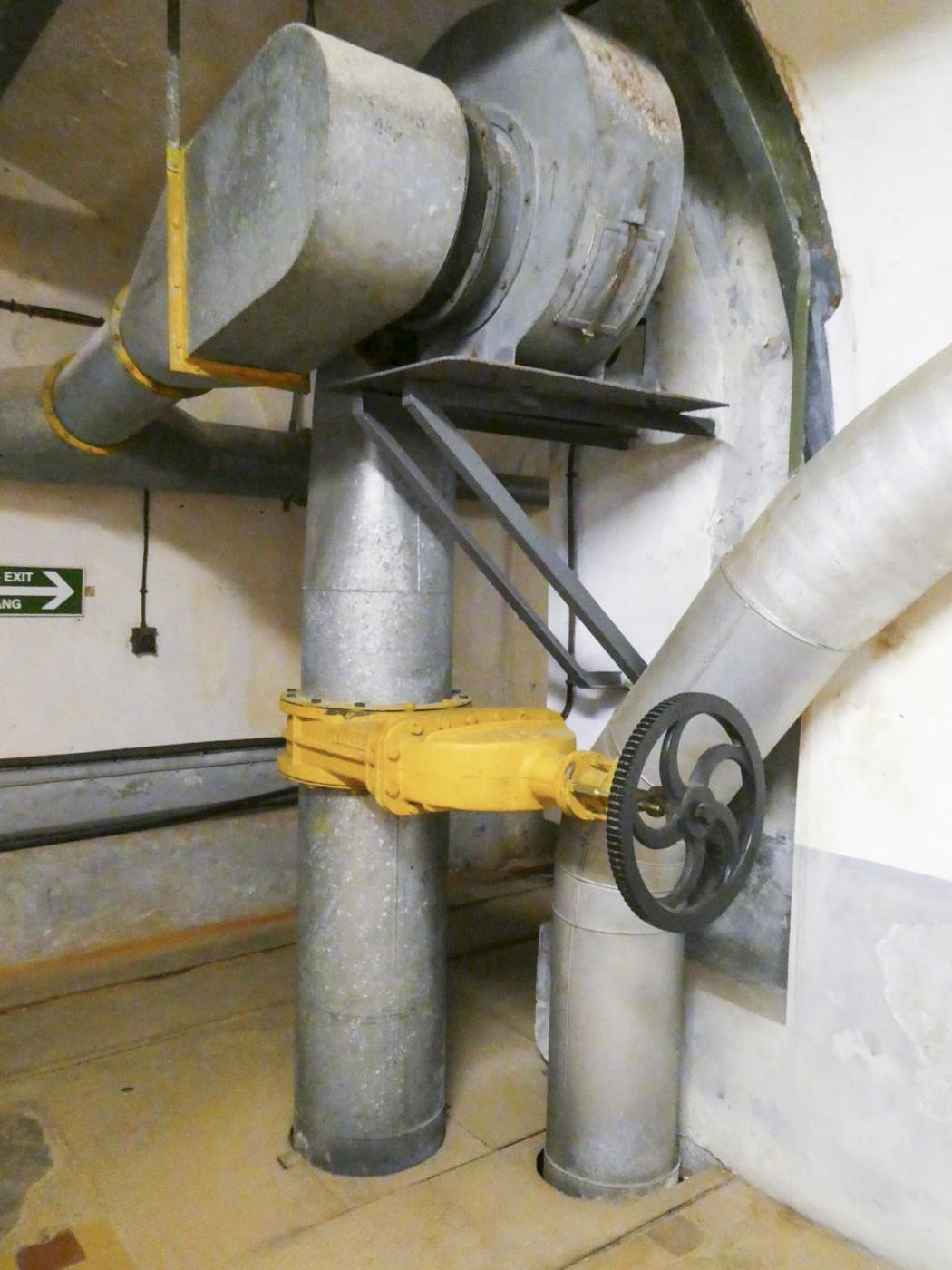 Ligne Maginot - FOUR A CHAUX - FAC - (Ouvrage d'artillerie) - Ventilation de l'air vicié  - ELLENA Daniel - CUNY Philippe