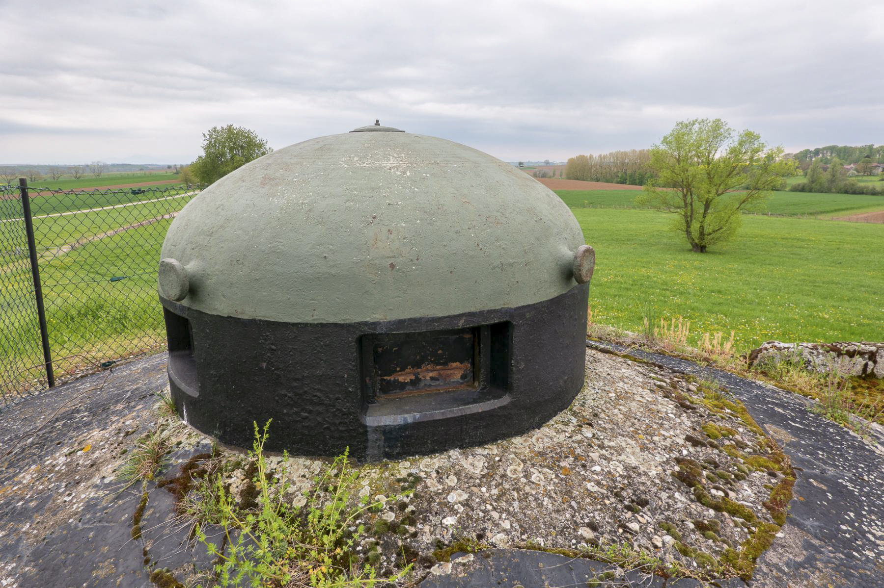 Ligne Maginot - SCHOENENBOURG - (Ouvrage d'artillerie) - Bloc 1
L'une des deux cloches GFM  - Michel Teiten