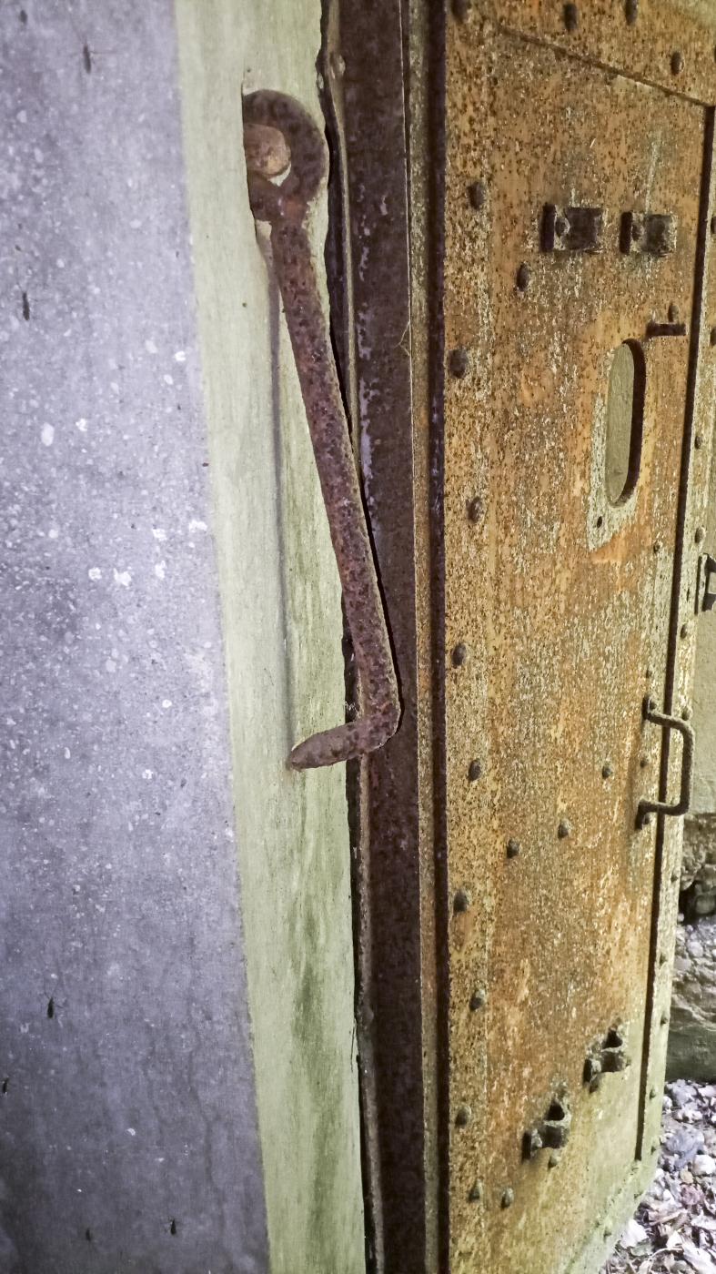 Ligne Maginot - CB9 - ROCKSWINGERT - (Blockhaus pour arme infanterie) - Verrouillage de la porte - Marc Fossoul