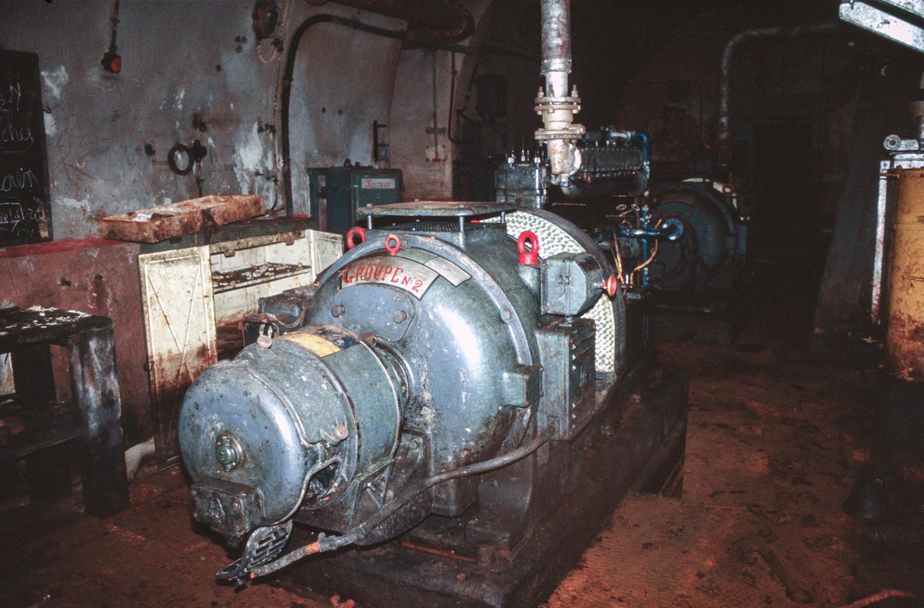 Ligne Maginot - KERFENT - A34 - (Ouvrage d'infanterie) - L'usine électrique
Groupe électrogène à moteur Renault - Frédéric Lisch