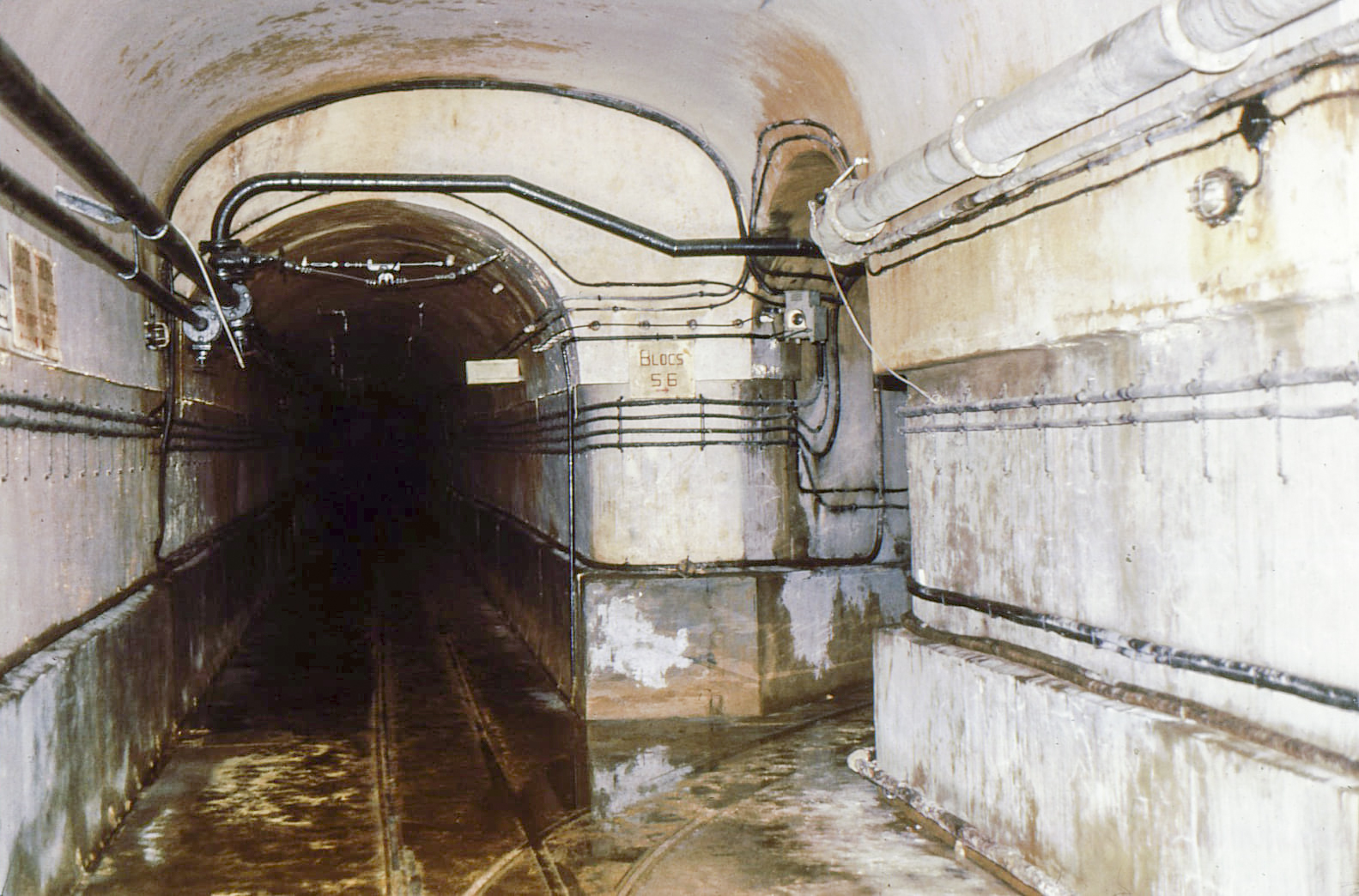Ligne Maginot - SCHOENENBOURG - (Ouvrage d'artillerie) - Galerie des avants en 1979