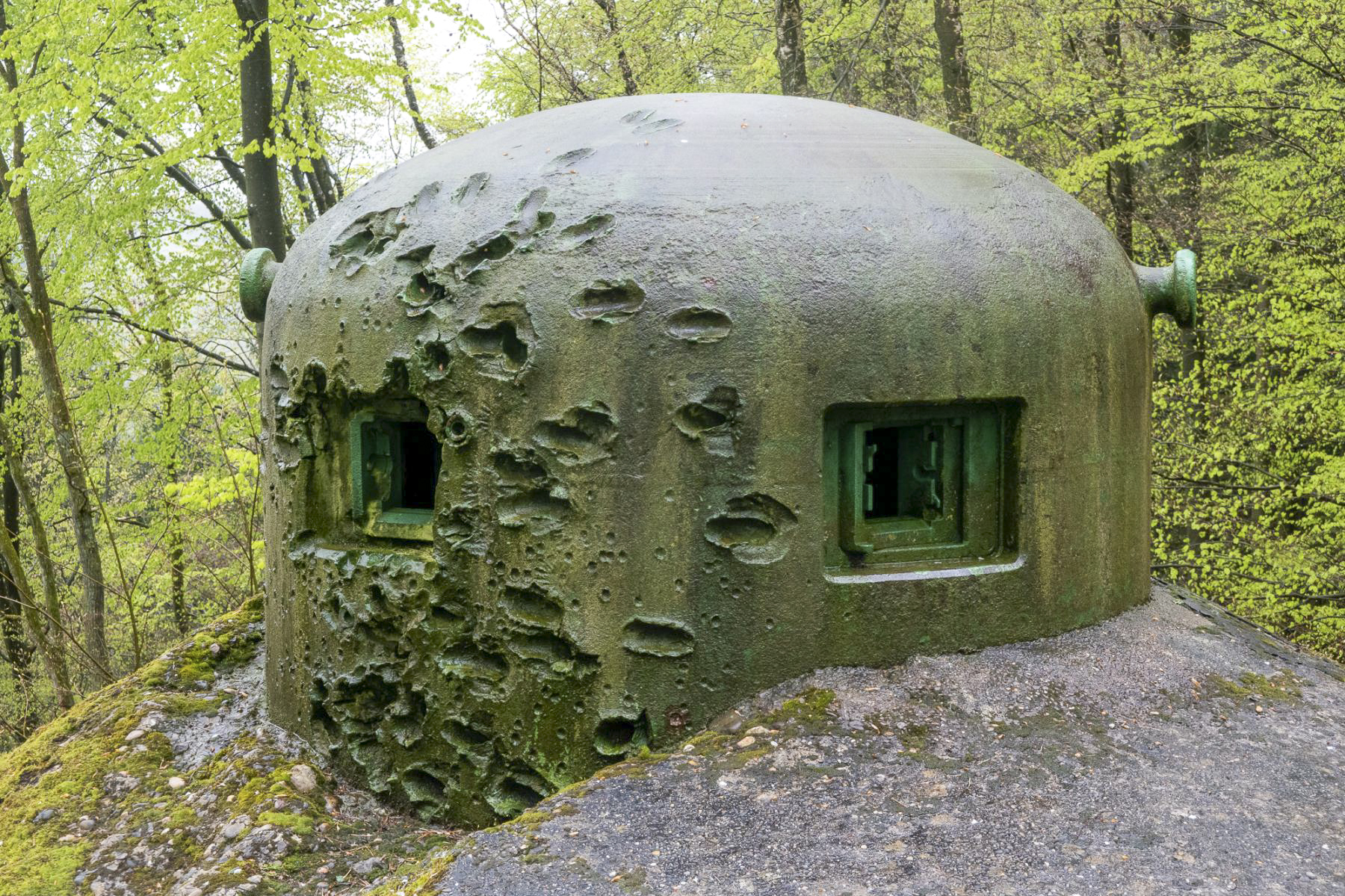 Ligne Maginot - GUNSTHAL COL EST - (Blockhaus pour arme infanterie) - Cloche GFM - Michel Teiten