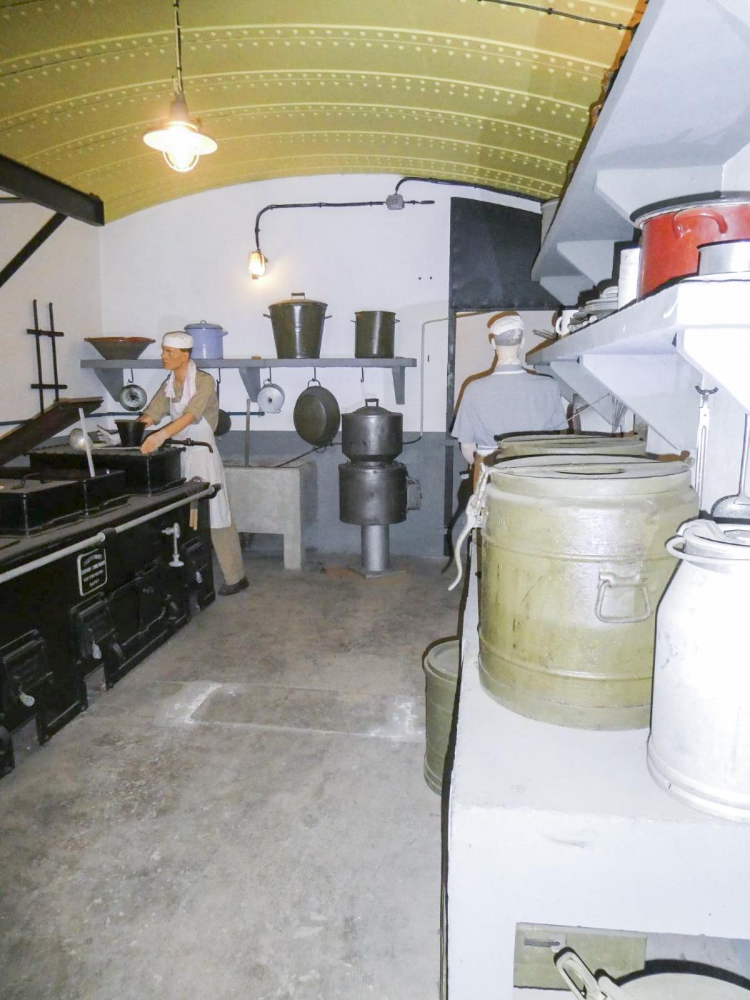 Ligne Maginot - HATTEN (I / 23° RIF) - (Abri) - La cuisine - ELLENA Daniel - CUNY Philippe