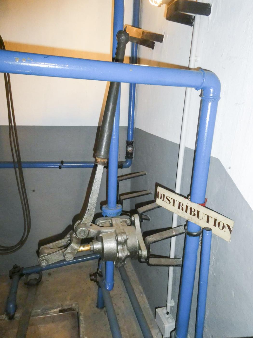 Ligne Maginot - HATTEN (I / 23° RIF) - (Abri) - Pompe manuelle de secours - ELLENA Daniel - CUNY Philippe