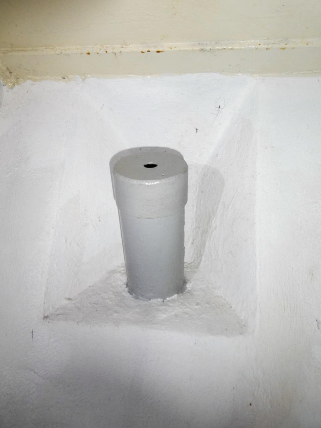 Ligne Maginot - ANCIENNE REDOUTE - (Abri) - La goulotte à grenade - ELLENA Daniel - CUNY Philippe