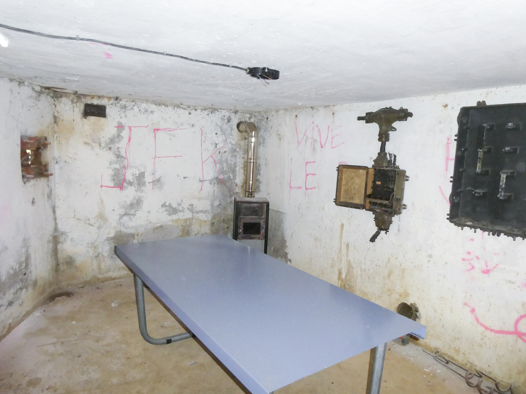 Ligne Maginot - REIMERSWILLER - (PC) - Coffre FM de défense de l'entrée gauche - ELLENA Daniel - CUNY Philippe