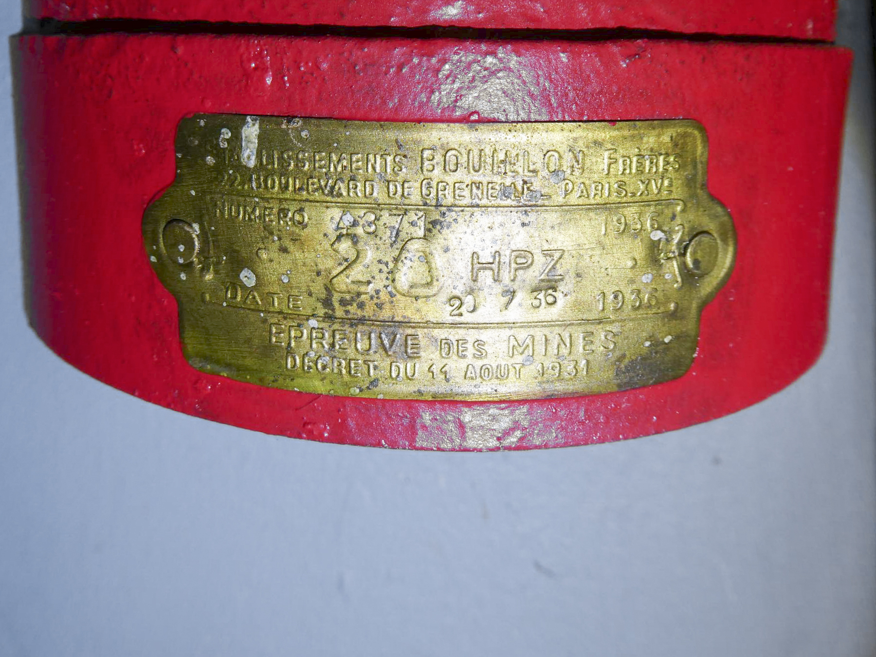 Ligne Maginot - OBERROEDERN SUD - RIEFFEL - (Casemate d'infanterie - Double) - Extincteur des Etbs. BOUILLON FRERES - ELLENA Daniel - CUNY Philippe