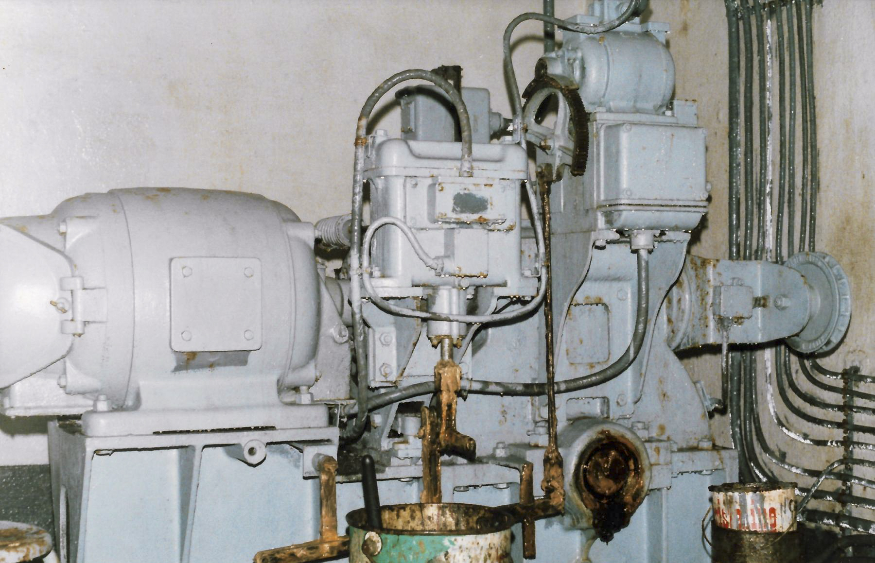 Ligne Maginot - CASTILLON (CN) - EO8 - (Ouvrage d'artillerie) - La machinerie des monte-charges - Marc ENDINGER