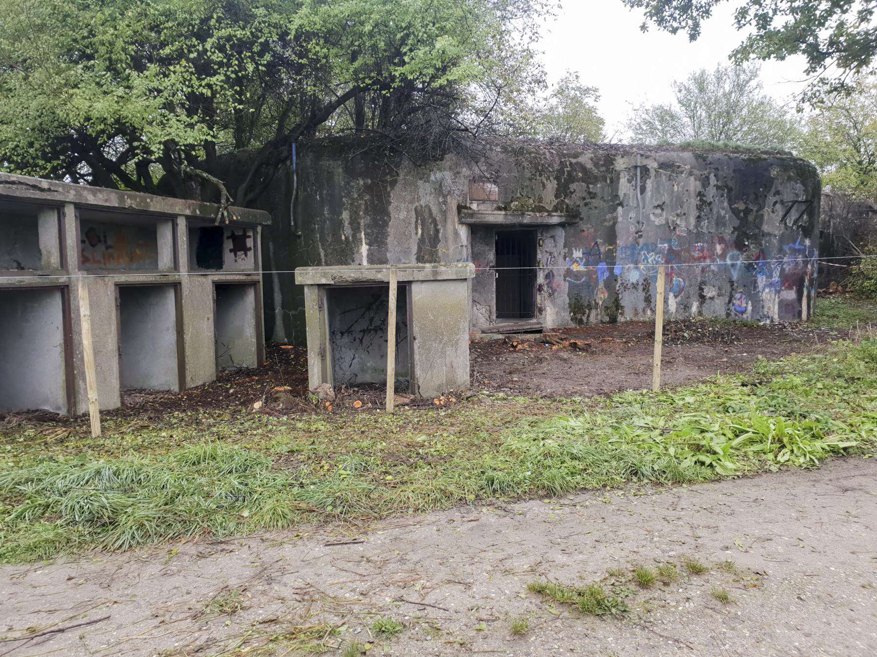 Ligne Maginot - 22/3 - GERSTHEIM - (Casemate d'infanterie - Double) - Entrée et niches bétonnées - Gael Jego 