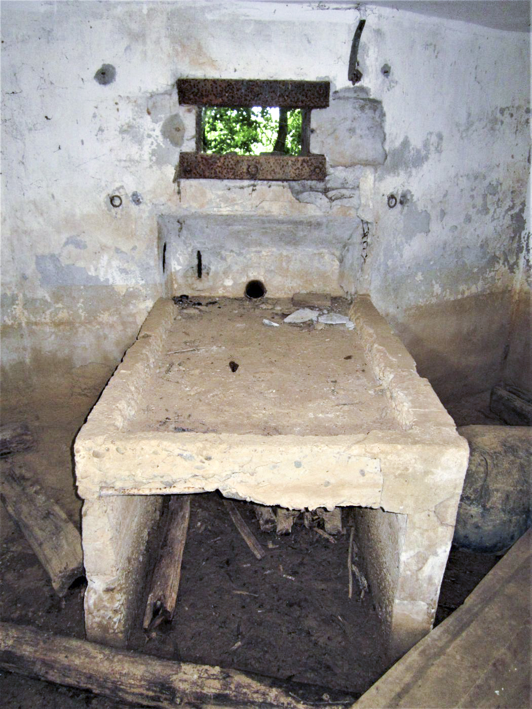 Ligne Maginot - GROSSMATTEN - (Blockhaus pour arme infanterie) - Créneau mitrailleuse de gauche - Gregory Fuchs