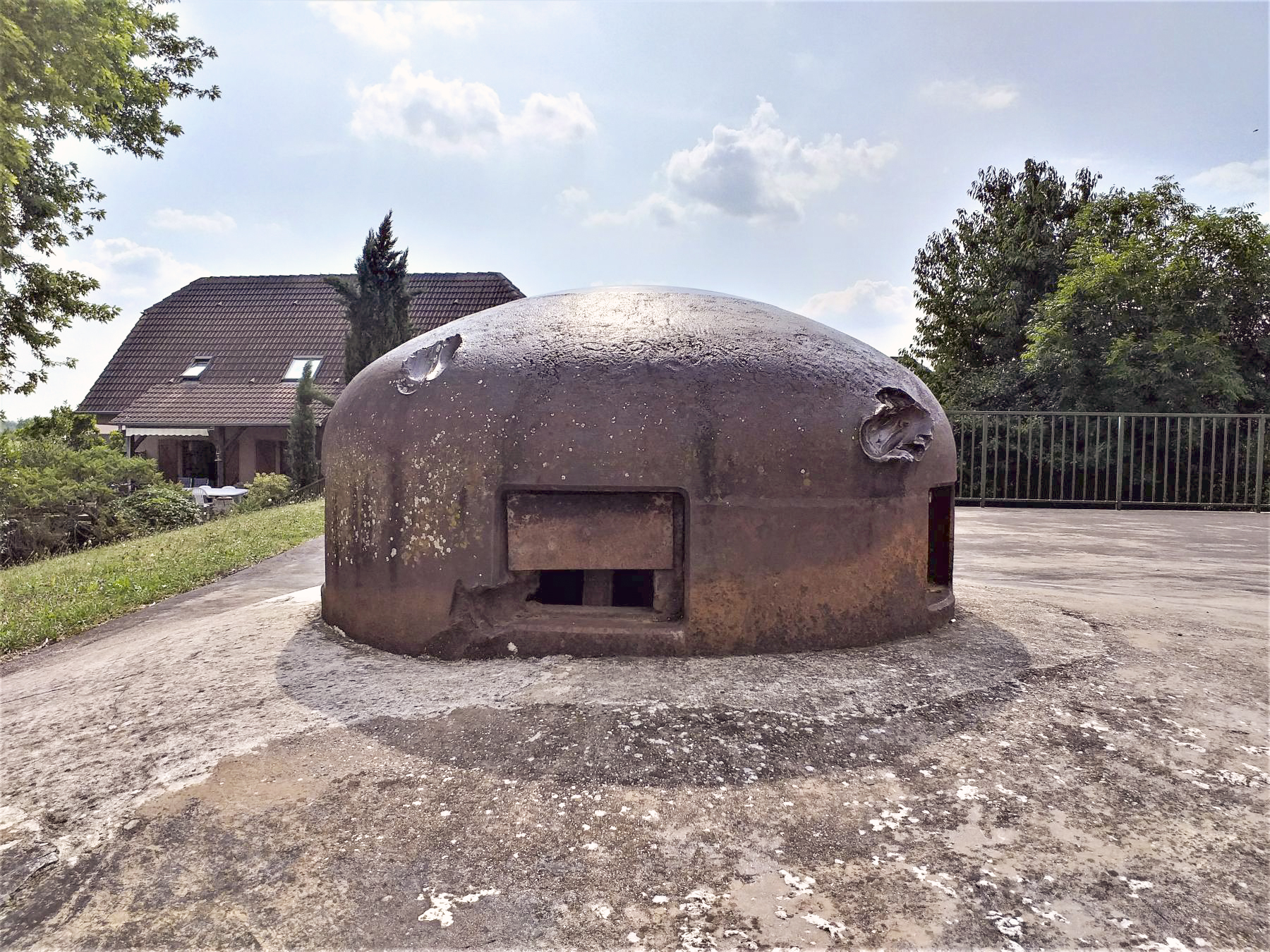 Ligne Maginot - 16/3 - KILSTETT - (Casemate d'infanterie - Double) - Impacts sur la cloche GFM - Gregory Fuchs