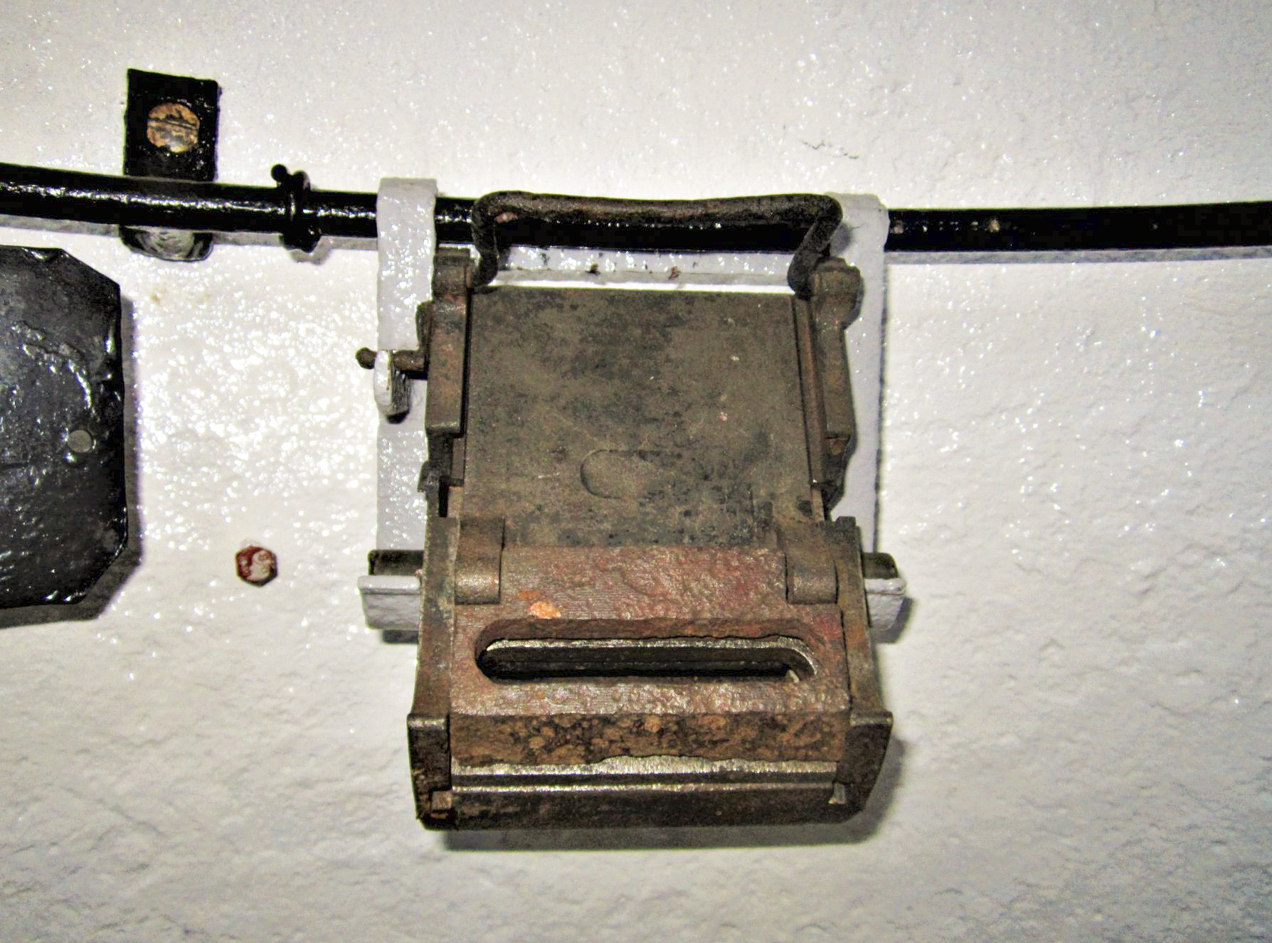 Ligne Maginot - 16/3 - KILSTETT - (Casemate d'infanterie - Double) - Cloche GFM
Bloc épiscope - Gregory Fuchs