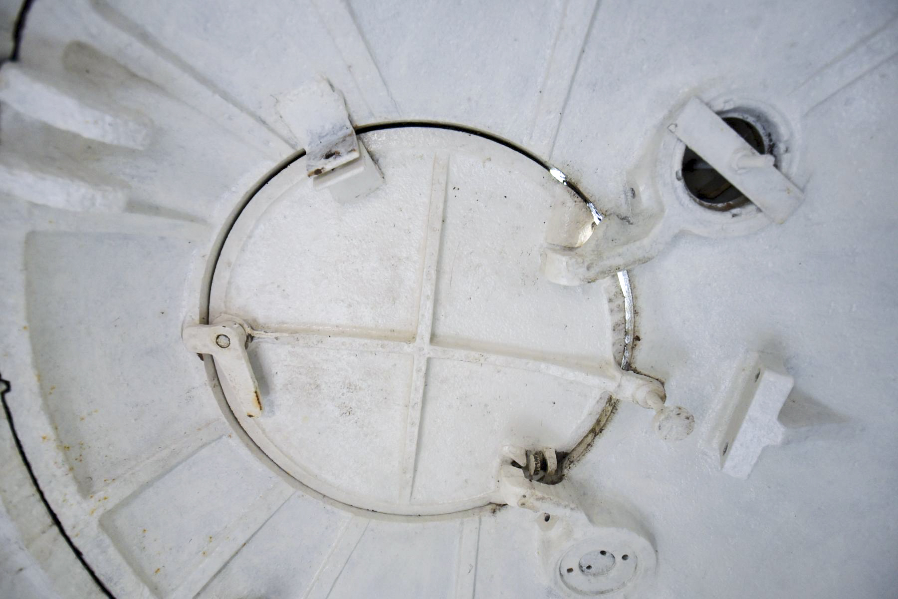 Ligne Maginot - T (IN MEMORIAM) - (Cuve pour arme d'infanterie) -  - Ludovic KNAPP