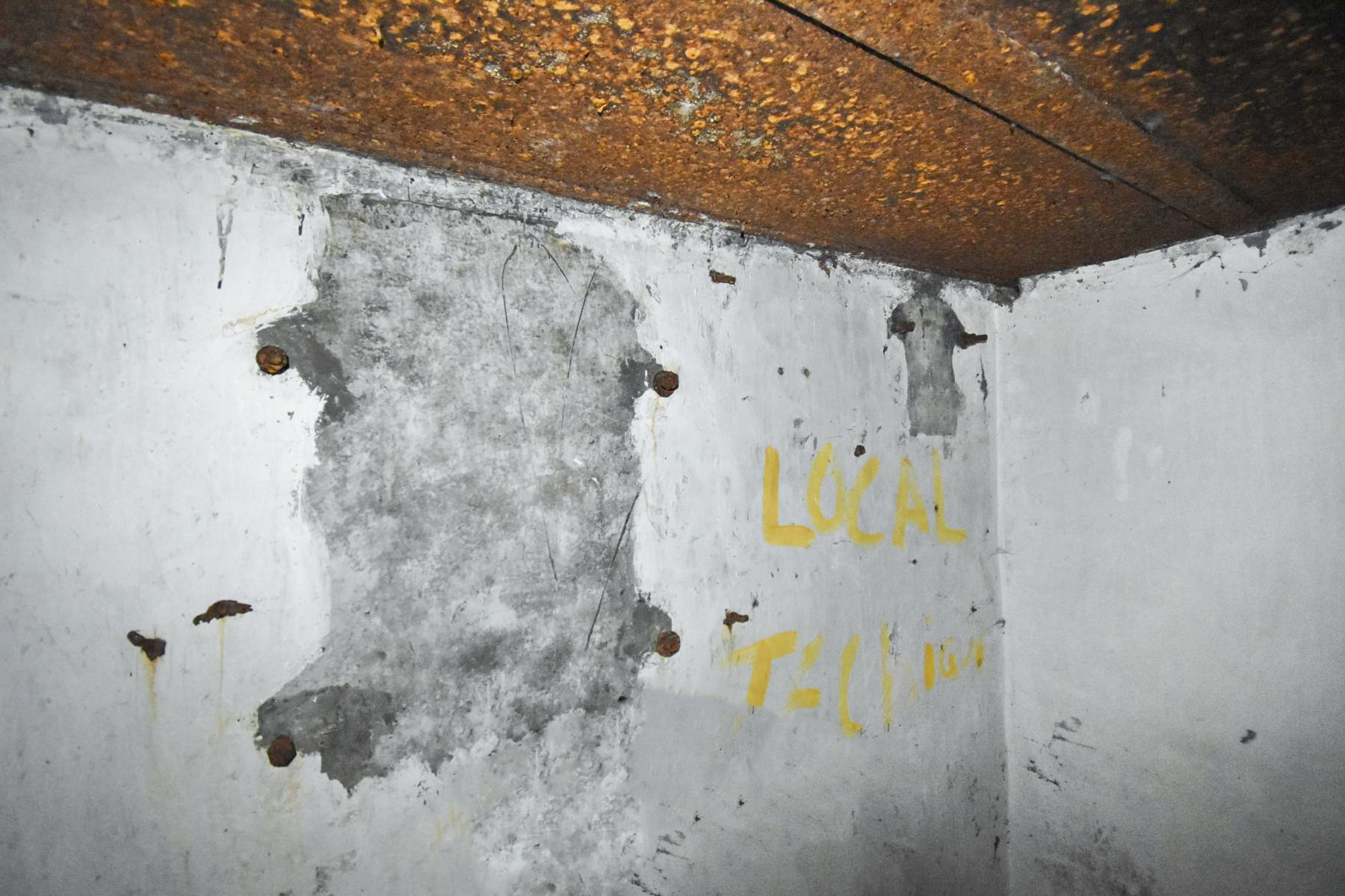Ligne Maginot - SUNDHOUSE (I/42° RIF PUIS I/242° RI) - (PC de Quartier) - Pièce du standard   - Daniel Froehly
