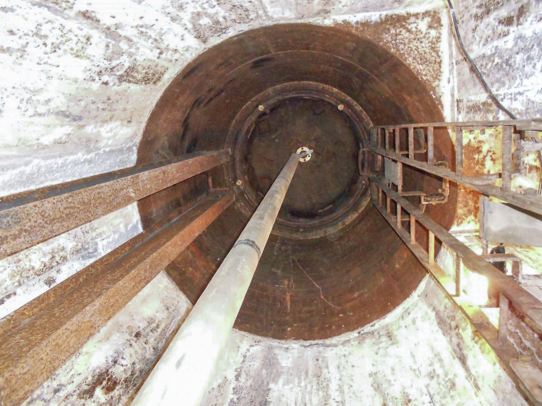 Ligne Maginot - 84 - CHEMIN CREUX - (Casemate d'infanterie - Double) - Puits de cloche GFM type B - David ORY