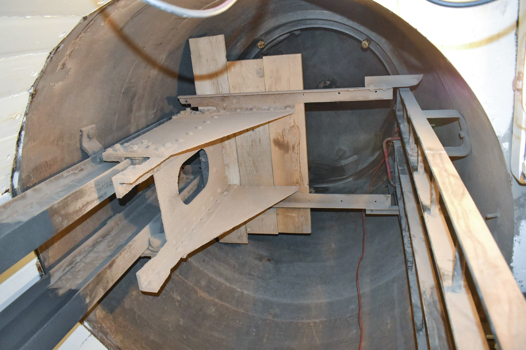 Ligne Maginot - 84 - CHEMIN CREUX - (Casemate d'infanterie - Double) - La cloche GFM type B en cours de restauration - Daniel Froehly