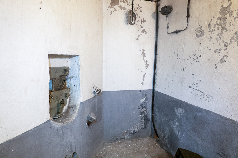 Ligne Maginot - HATTEN - O1 - (Observatoire d'artillerie) - Créneau FM de défense extérieure 
(n° 4 sur le plan) - Michel Teiten