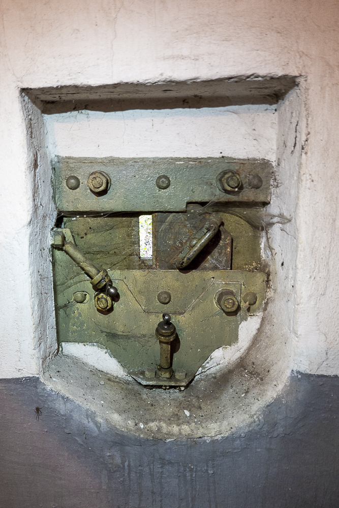 Ligne Maginot - HATTEN - O1 - (Observatoire d'artillerie) - Créneau FM de défense extérieure 
(n° 4 sur le plan) - Michel Teiten