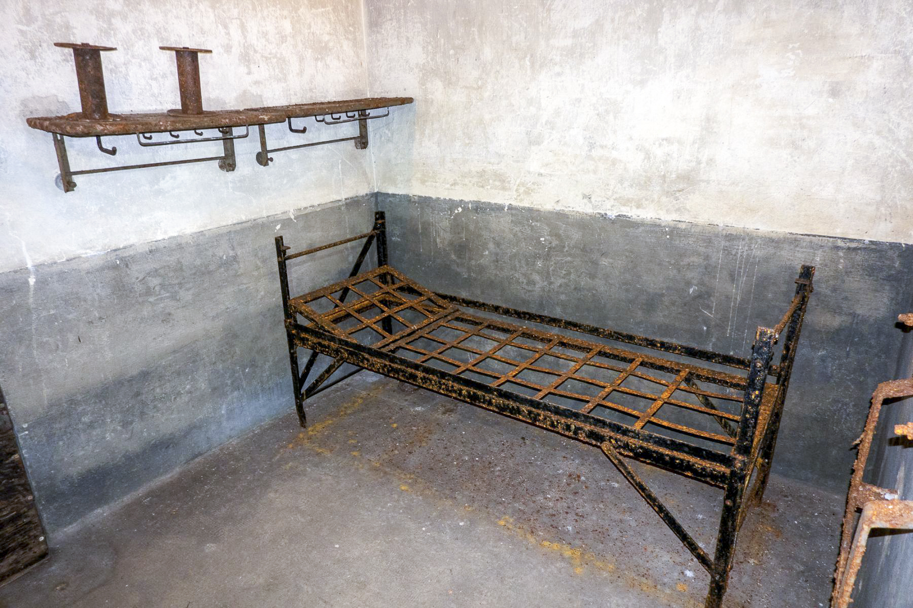 Ligne Maginot - HEIDENBUCKEL - (Abri) - Lit et étagères - Michel Teiten