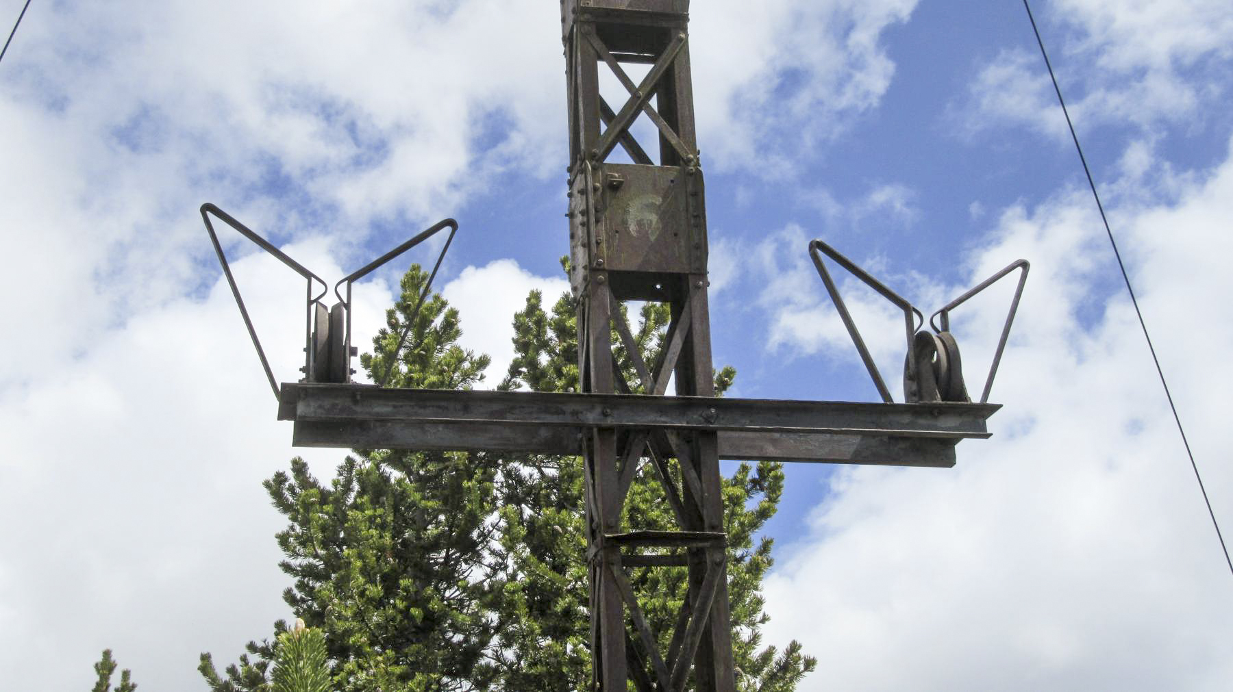 Ligne Maginot - TLFR - TéLéPHéRIQUE SAINT-CHAFFREY - GRANON - (RESEAU - Téléphérique (ligne)) - Détails des bras supportant les poulies  - Jean Berthier