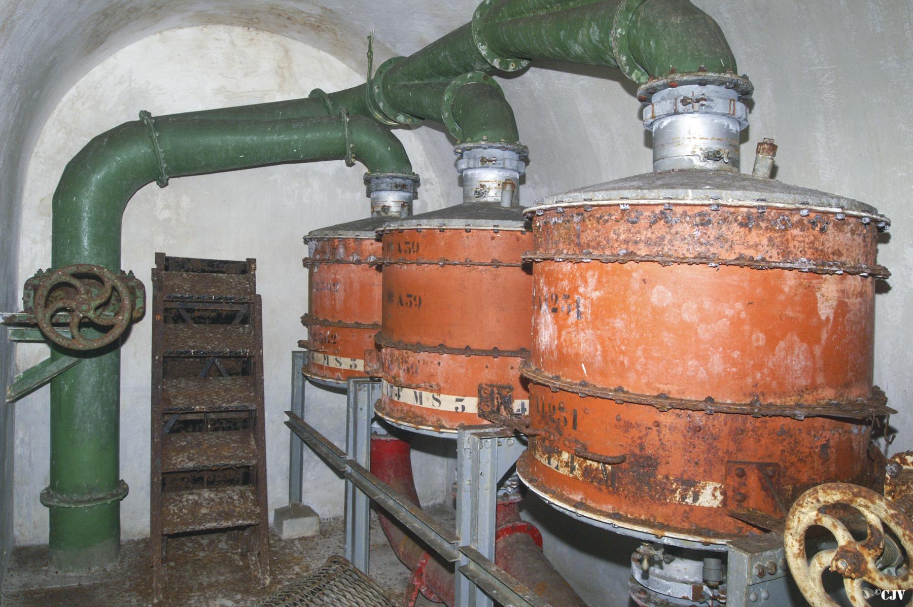 Ligne Maginot - RIMPLAS (RS) - (Ouvrage d'artillerie) - Bloc 1
Les filtres - Lia VERMEULEN