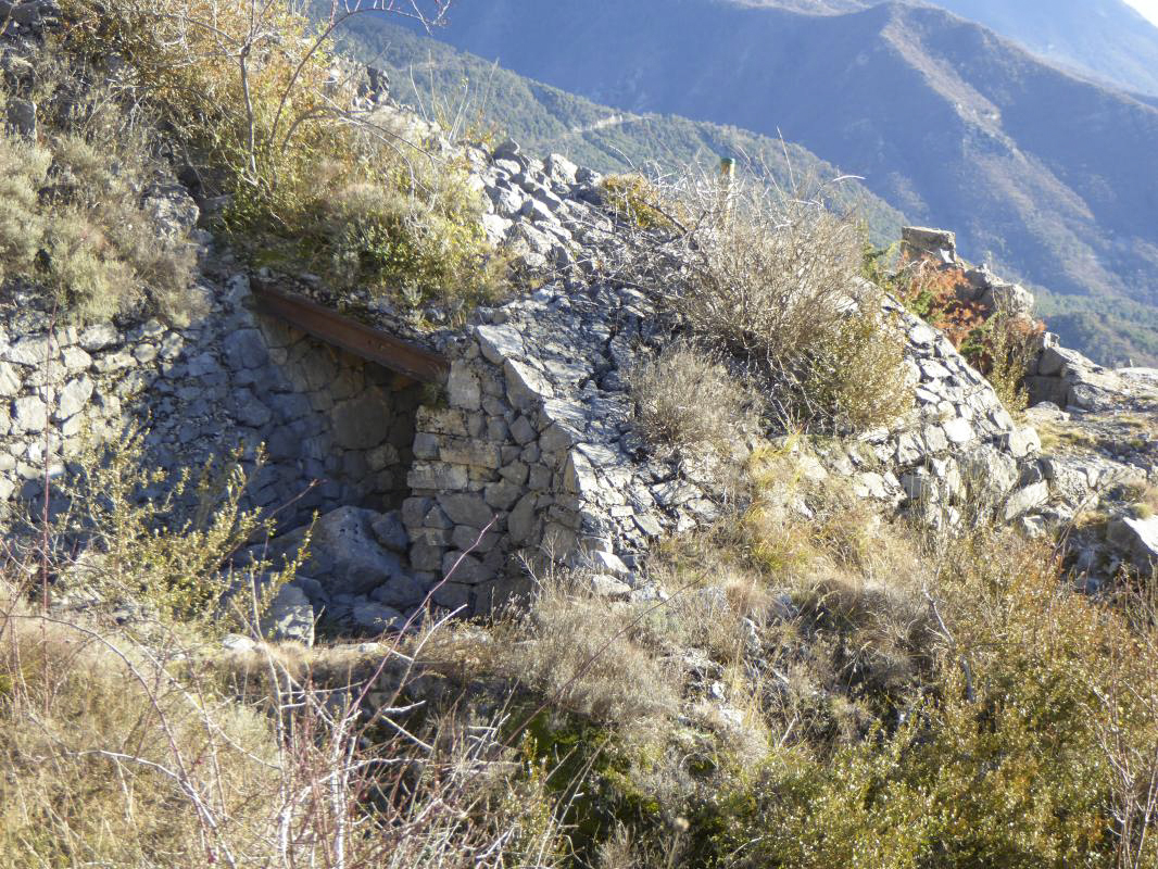 Ligne Maginot - RIMPLAS (RS) - (Ouvrage d'artillerie) - Bloc 2
L'abri des positions extérieures - ELLENA - CUNY