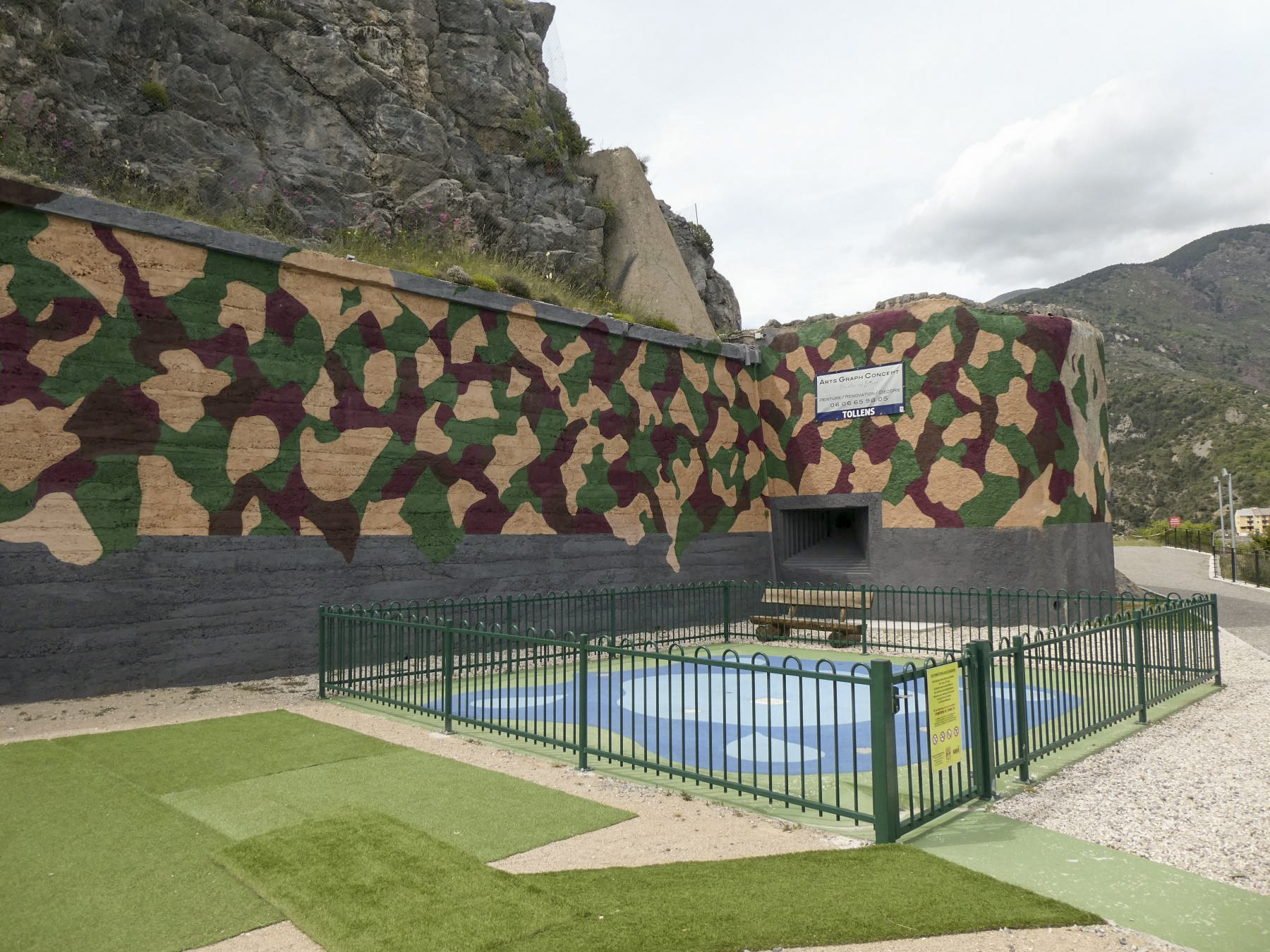 Ligne Maginot - RIMPLAS (RS) - (Ouvrage d'artillerie) - Le camouflage du mur repeint