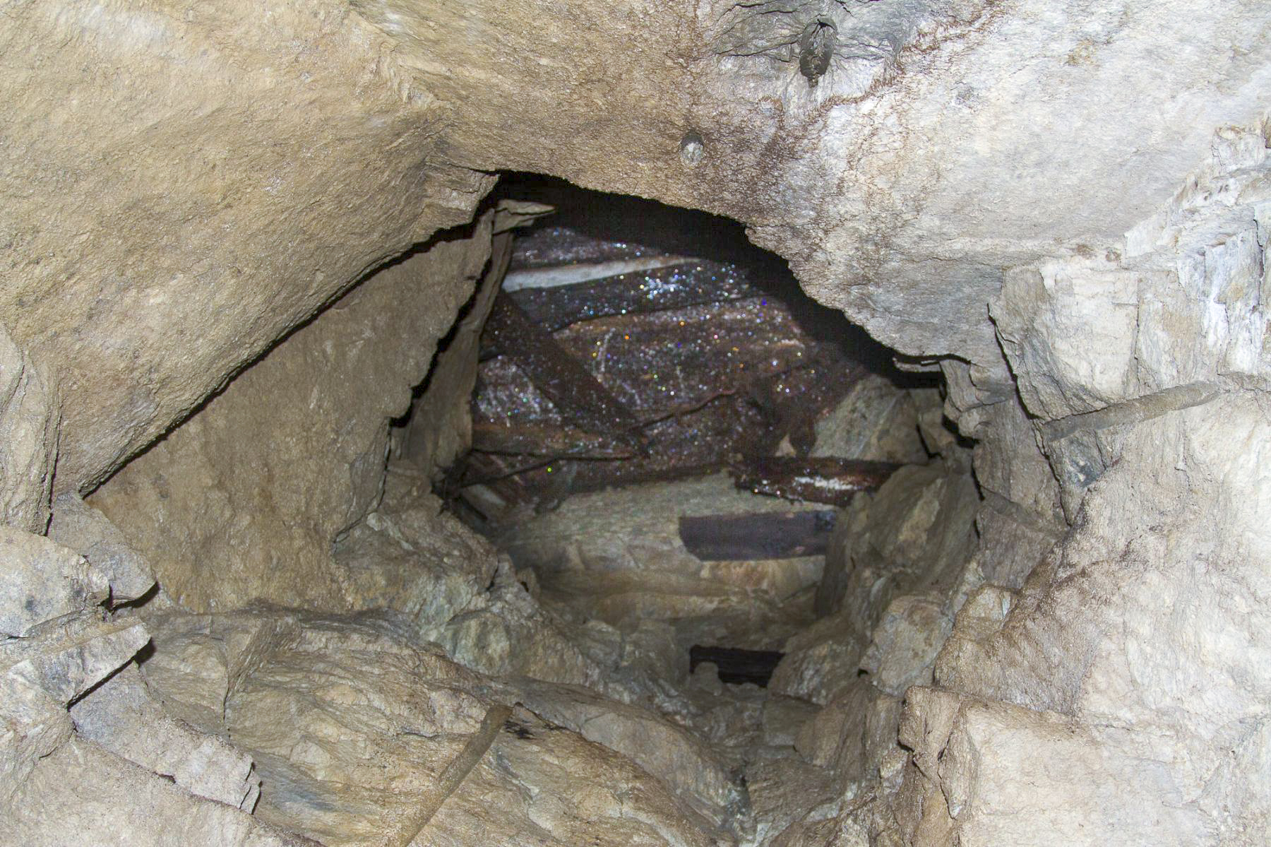 Ligne Maginot - AMODON - (Abri) - Puits de la cheminée d'aération - Michel Teiten