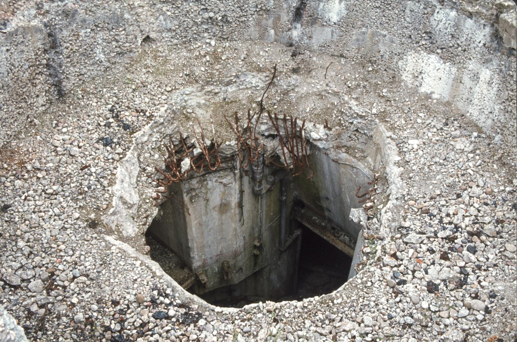 Ligne Maginot - HOBLING - A23 - (Ouvrage d'infanterie) - Bloc 3
Le puits de la tourelle après le ferraillage - MANSUY Michel